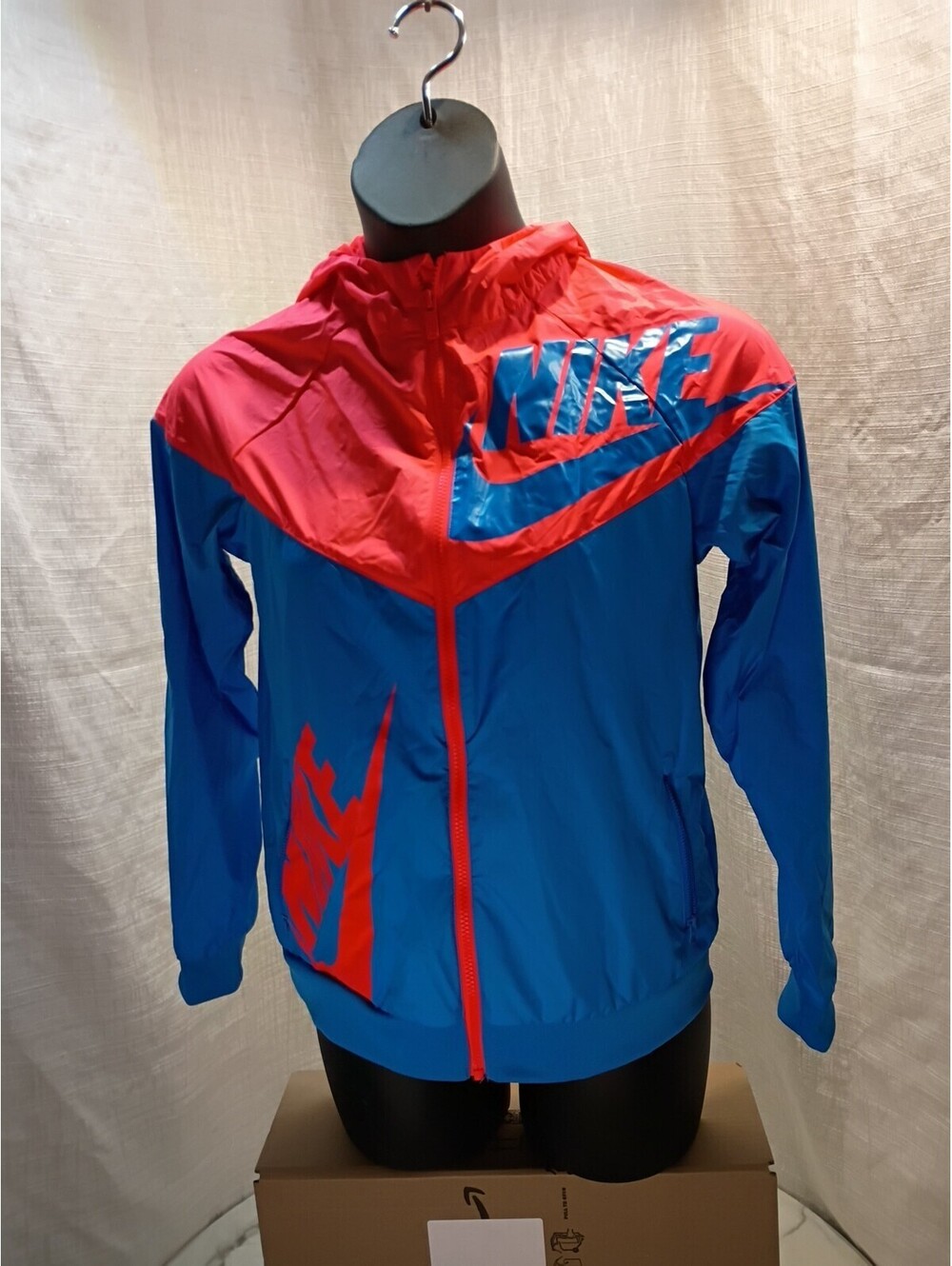 nike windbreaker jacket Orange/Blue Women Size XL